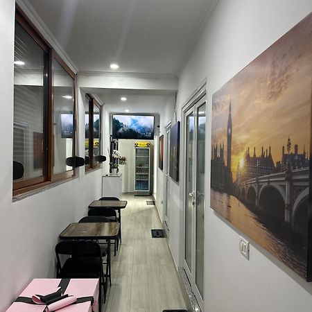 Aral Hostel 培拉特 外观 照片