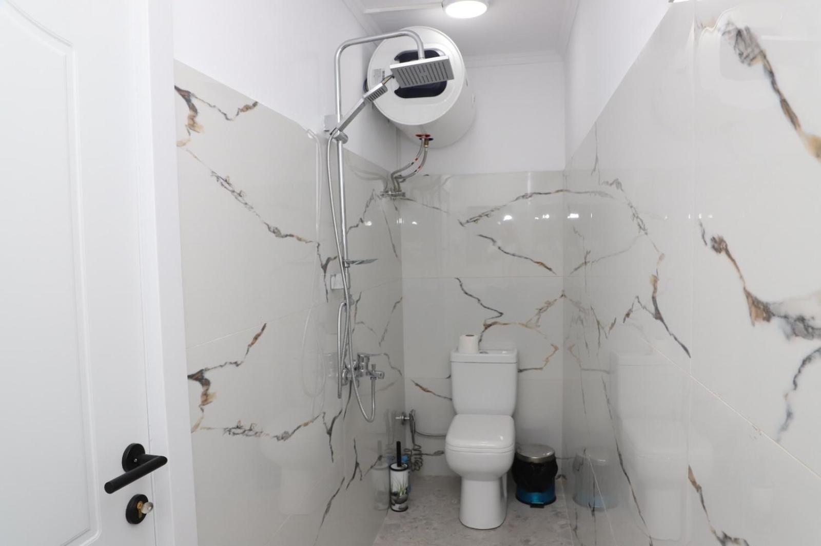Aral Hostel 培拉特 外观 照片