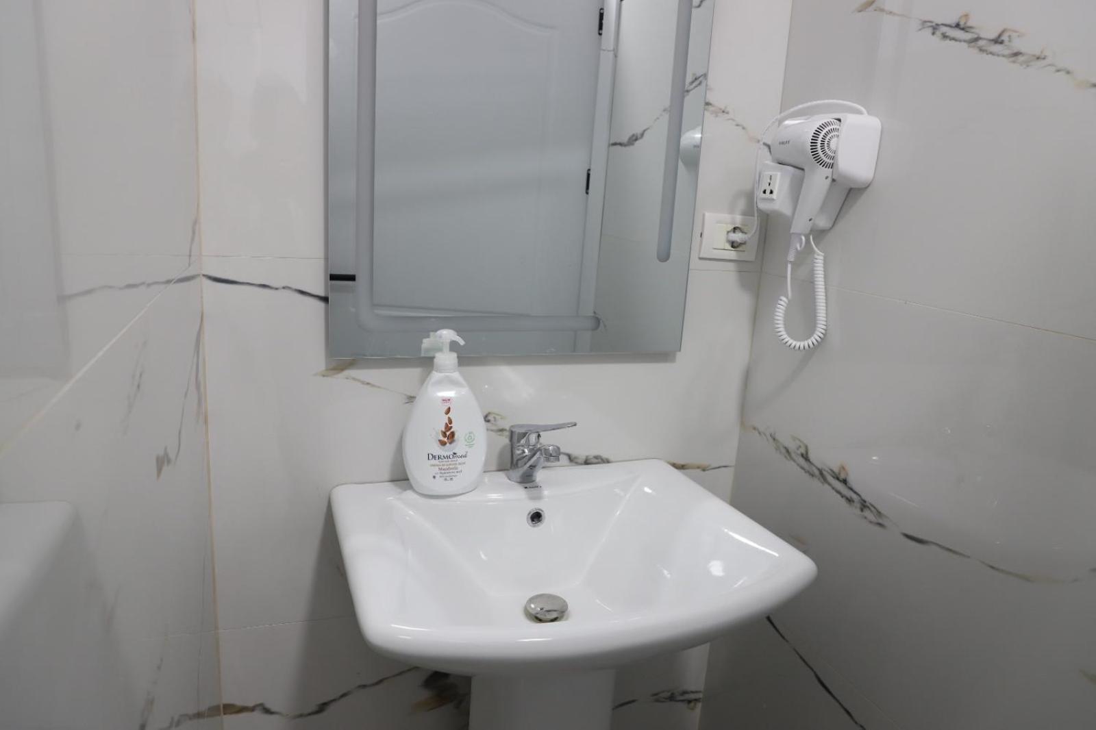Aral Hostel 培拉特 外观 照片