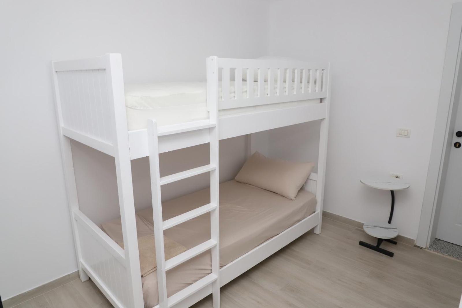 Aral Hostel 培拉特 外观 照片