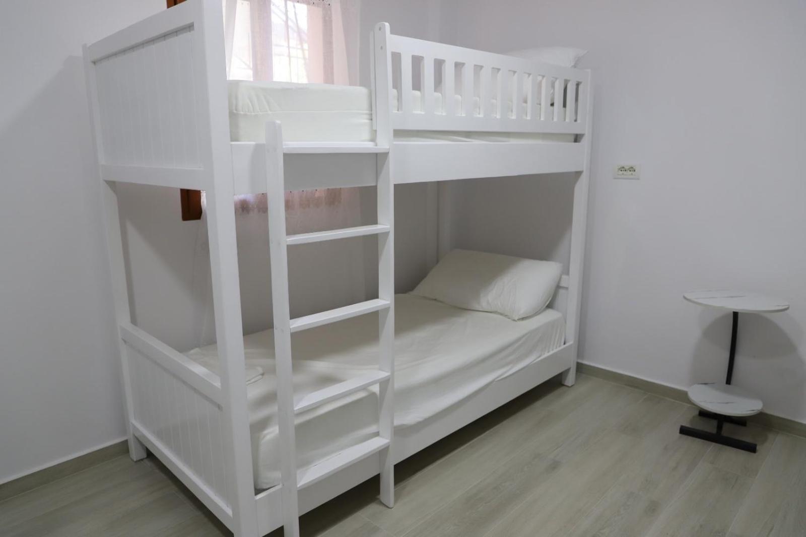 Aral Hostel 培拉特 外观 照片