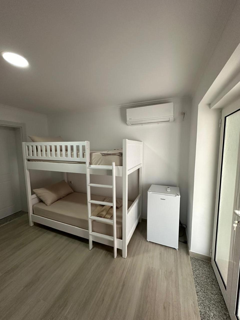 Aral Hostel 培拉特 外观 照片