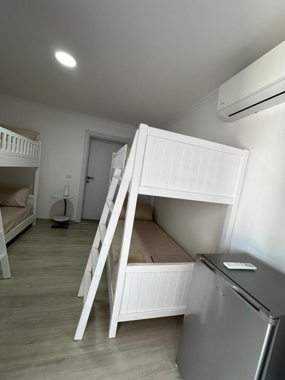 Aral Hostel 培拉特 外观 照片