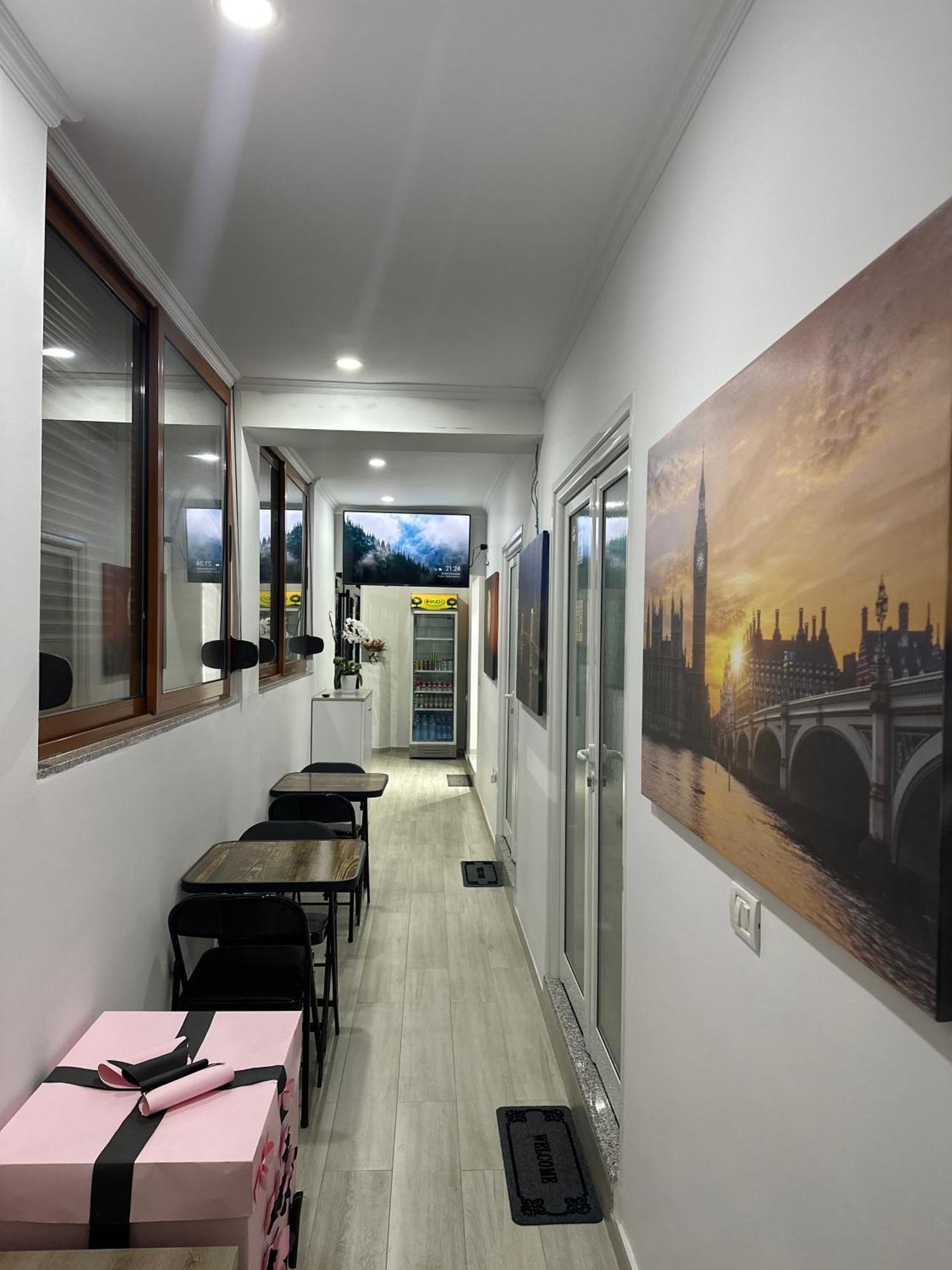 Aral Hostel 培拉特 外观 照片